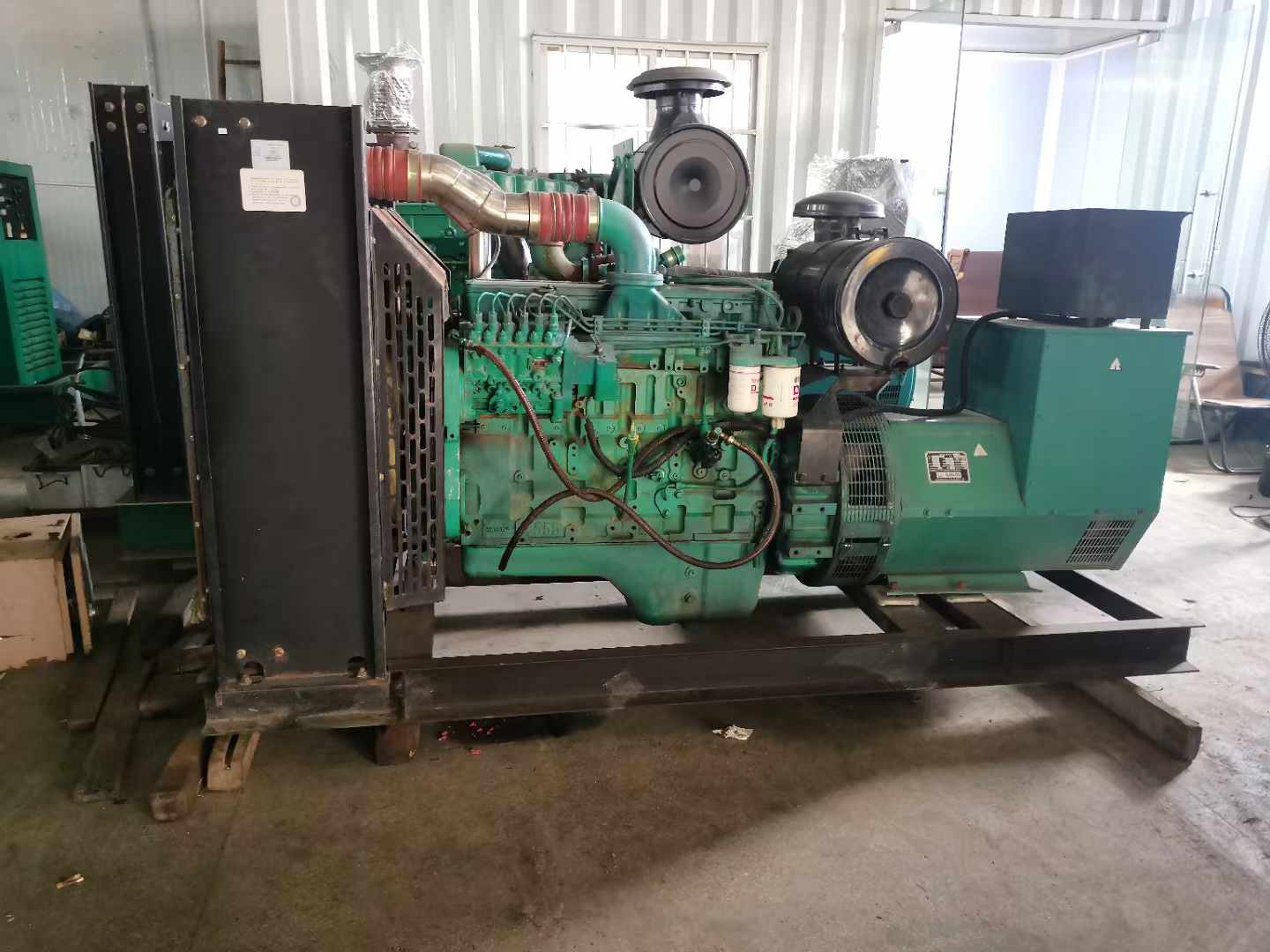 贞丰发电机租赁如何确定电缆的承载电流是否在安全范围内？