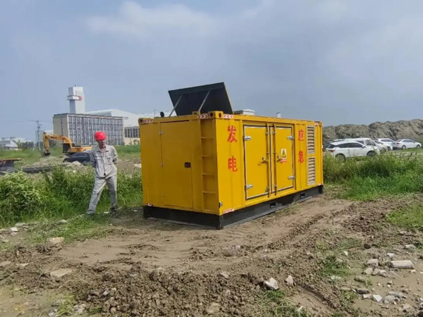 贞丰200KW柴油发电机机组每小时的油耗量受哪些因素影响？